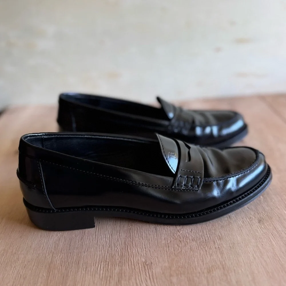 TOD'S Black Leather Loafers SZ 5.5 Gently Used - Picture 6 of 9